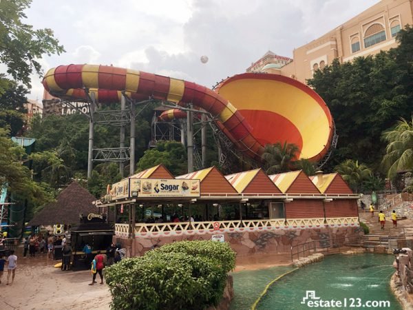 Challenge yourself (and your friends) to the Vuvuzela, the world's largest water ride!