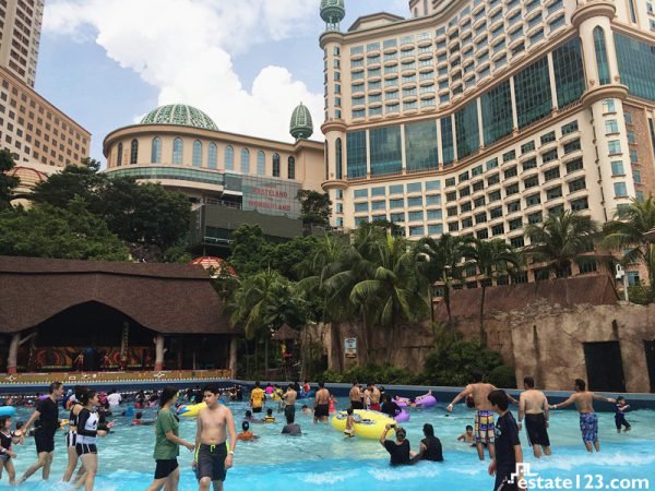 Kids will enjoy the Wave Pool,the beginner's option to Sunway Lagoon's Surf Beach.