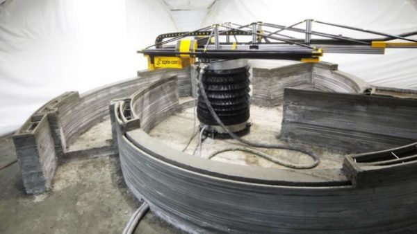 The 3D printing in action (Photo from Apis Cor)