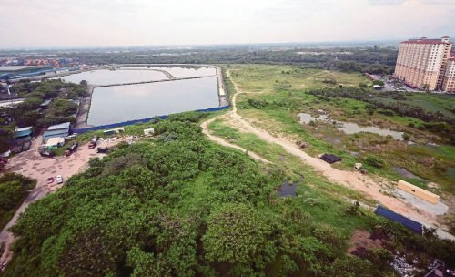 The sewerage ponds in Ampang Jajar, Butterworth. Pix by Shahnaz Fazlie Shahrizal/ NSTP